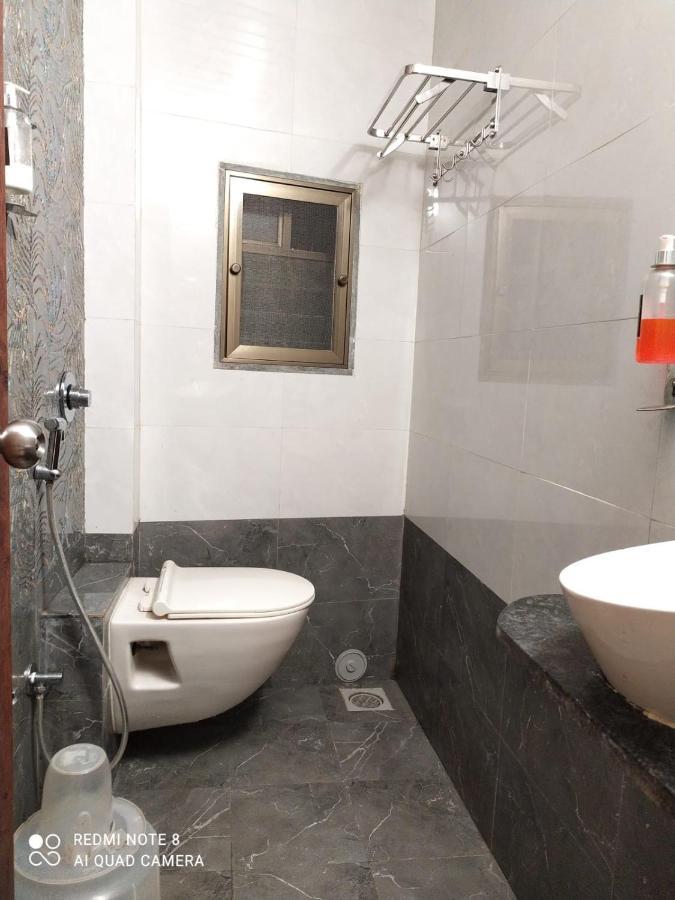 U Life Hotel Mumbai Bagian luar foto