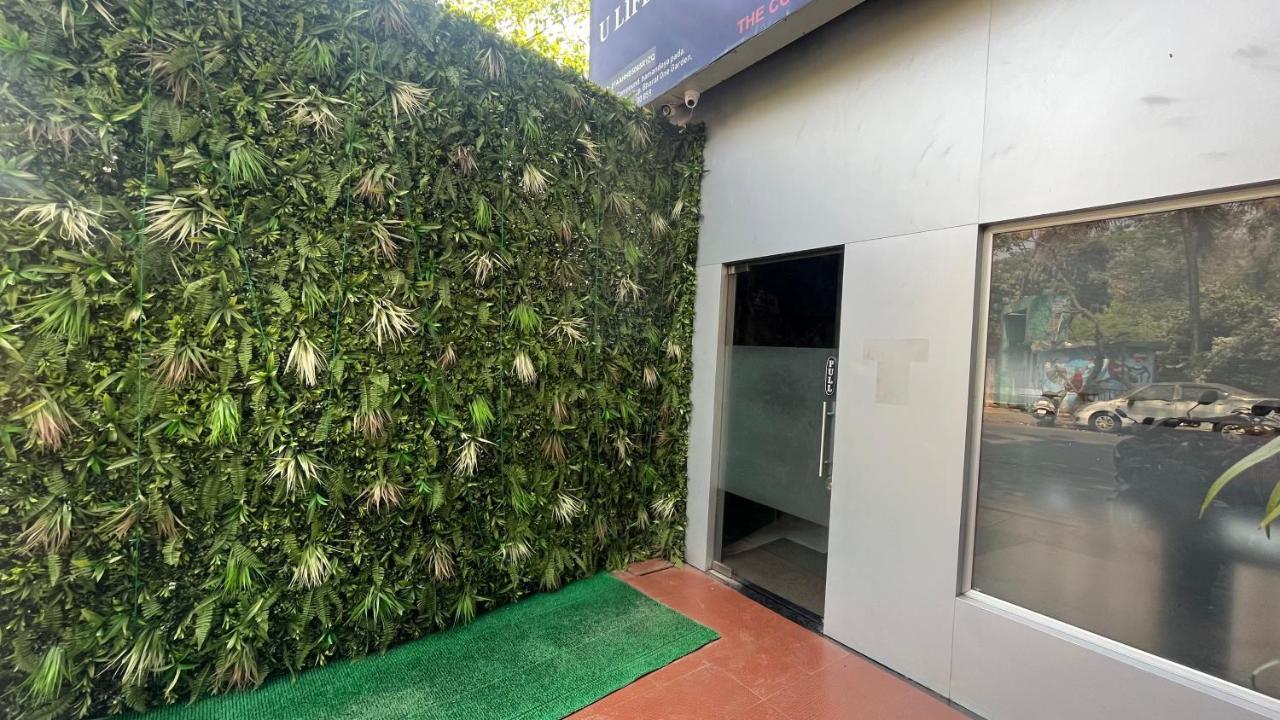 U Life Hotel Mumbai Bagian luar foto